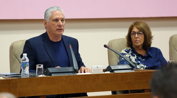 Miguel Díaz Canel, presidente de la República, durante su intervención en el X congreso de la UNEAC. Foto: Abel Padrón Padilla/ Cubadebate.