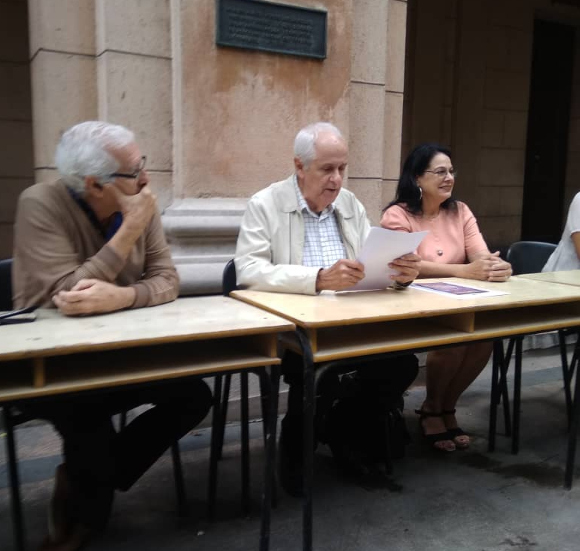 presentación del libro Para pensar la Matemática y con la Matemática. Acertijos y sus respuestas, del profesor Néstor del Prado Arza